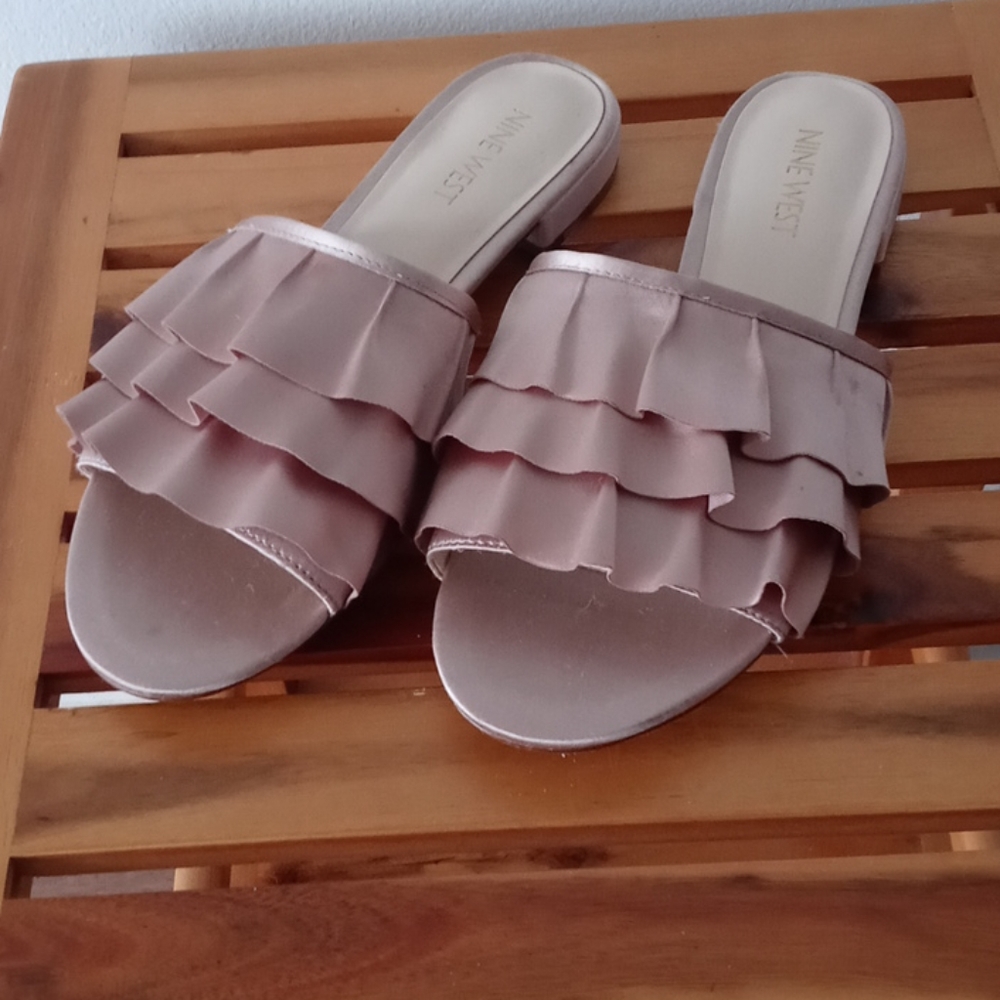 Nine West slip on flat